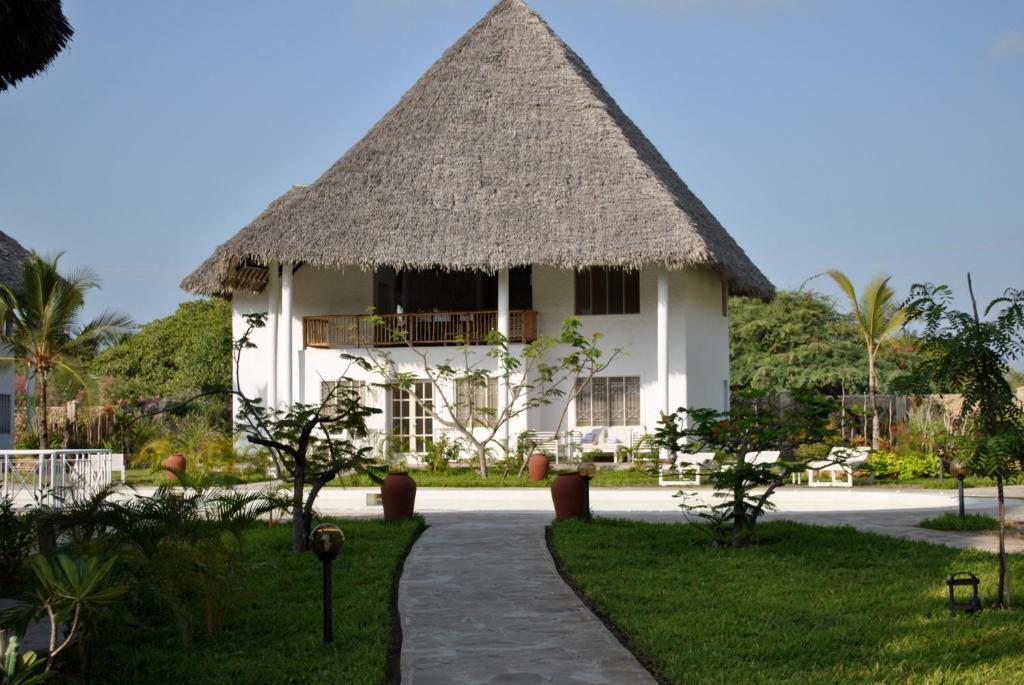 Kola Beach Resort Mambrui Exterior photo