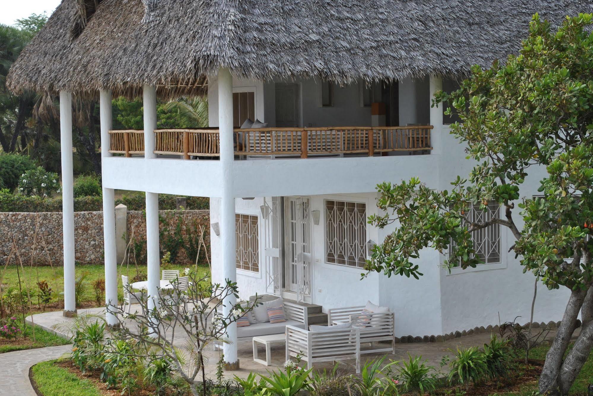 Kola Beach Resort Mambrui Exterior photo