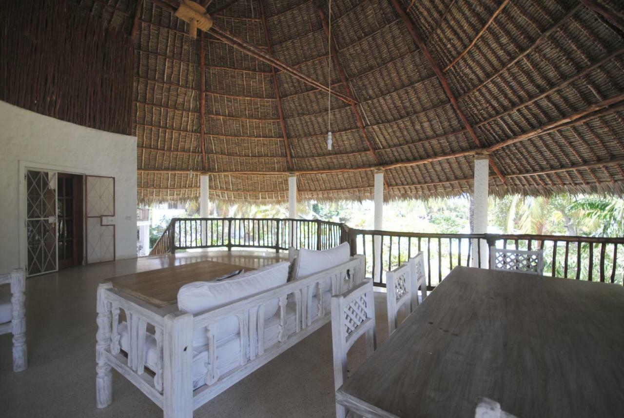 Kola Beach Resort Mambrui Exterior photo